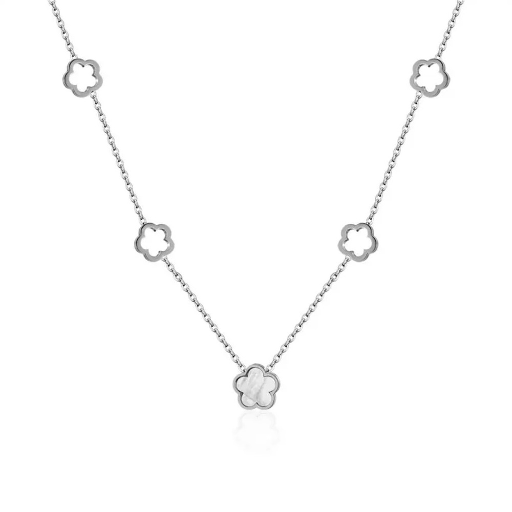 NWT Stainless Steel Flower Necklace.
